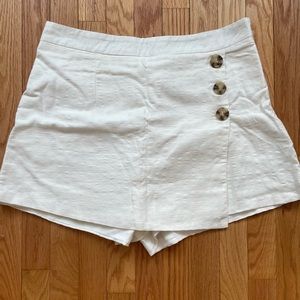 Never worn white skort - Large